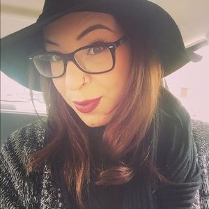 Meet your Posher, Valina